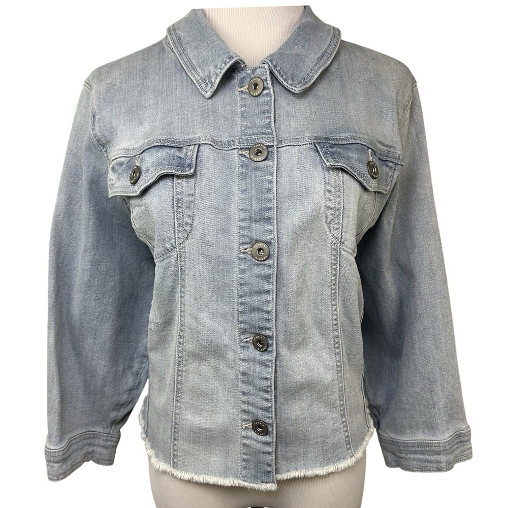 Torrid Denim Jacket Womens 4 Light Wash Frayed Hem Stretch Button Front Plus